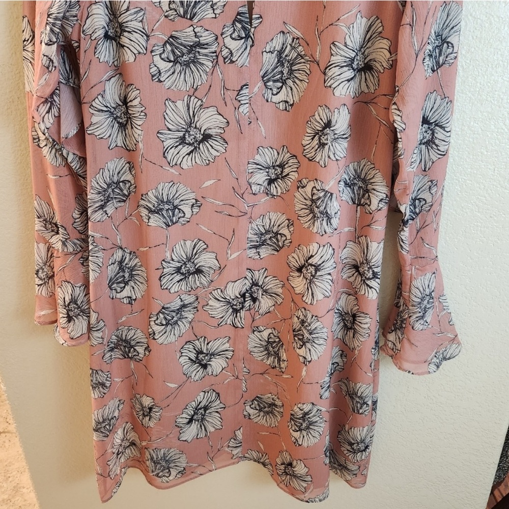 HD in Paris Anthropologie Floral Ruffle Bell Sleeves Pink Crepe Shift Dress - Picture 6 of 9